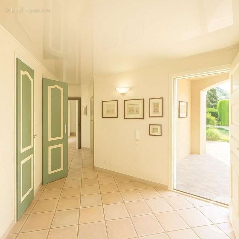 Maison à LAROQUE-DES-ALBERES