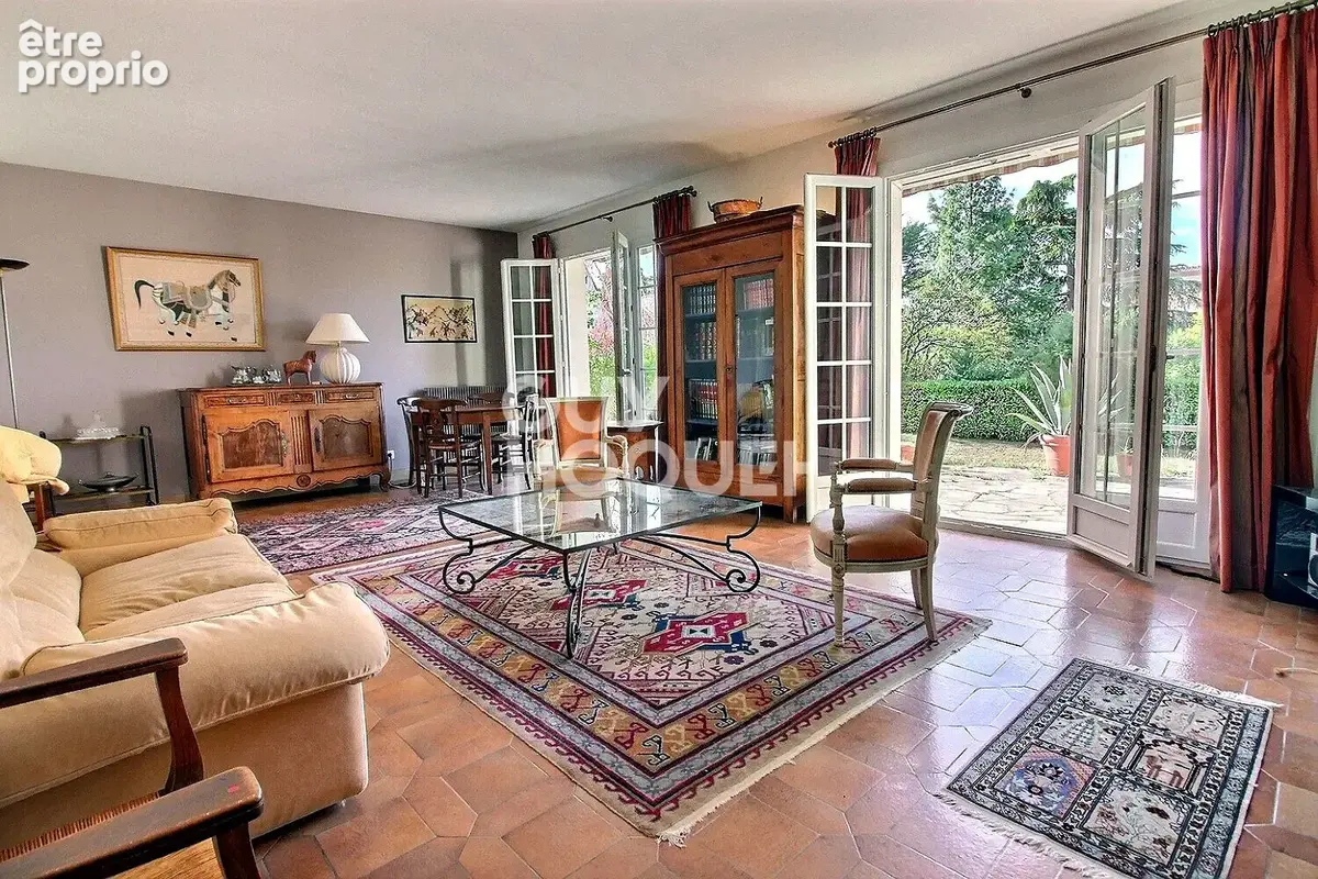 Croissy-sur-Seine, Maison de famille au calme, jardin plein sud sans vis-à-vis (800 m²) - photo 4