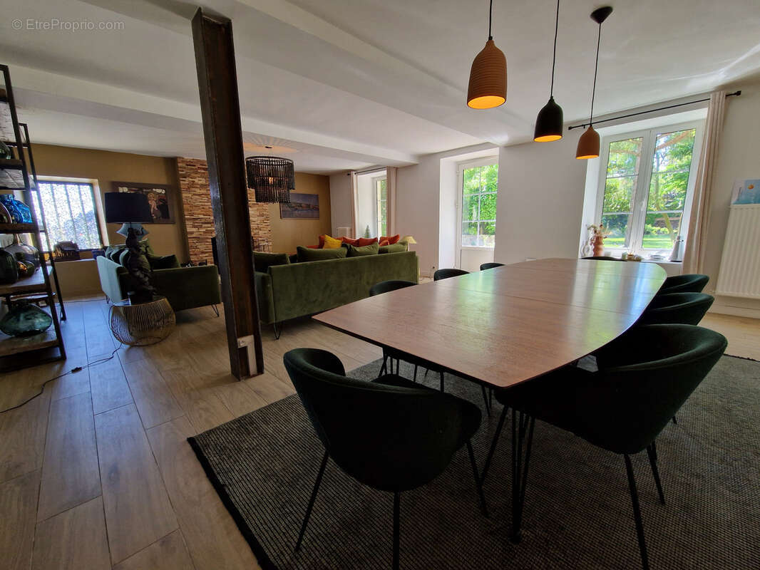 Maison à LA CHAPELLE-SAINT-MESMIN