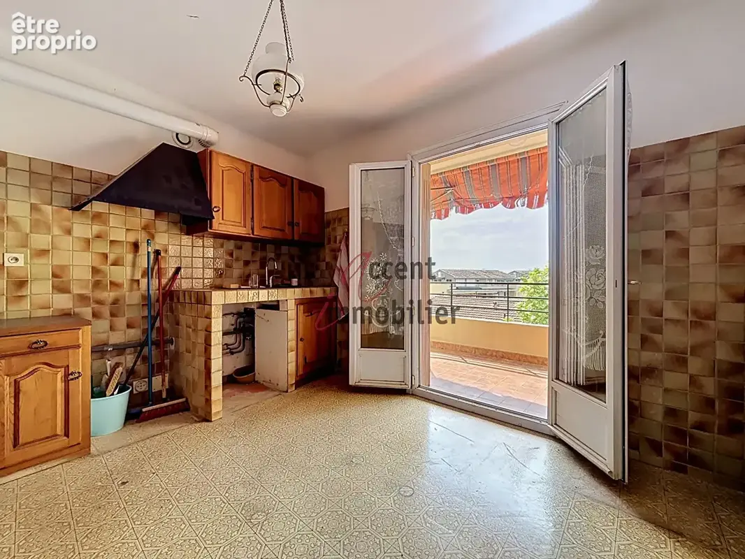 Appartement Cavaillon 3 pièce(s) 104 m2 - photo 5