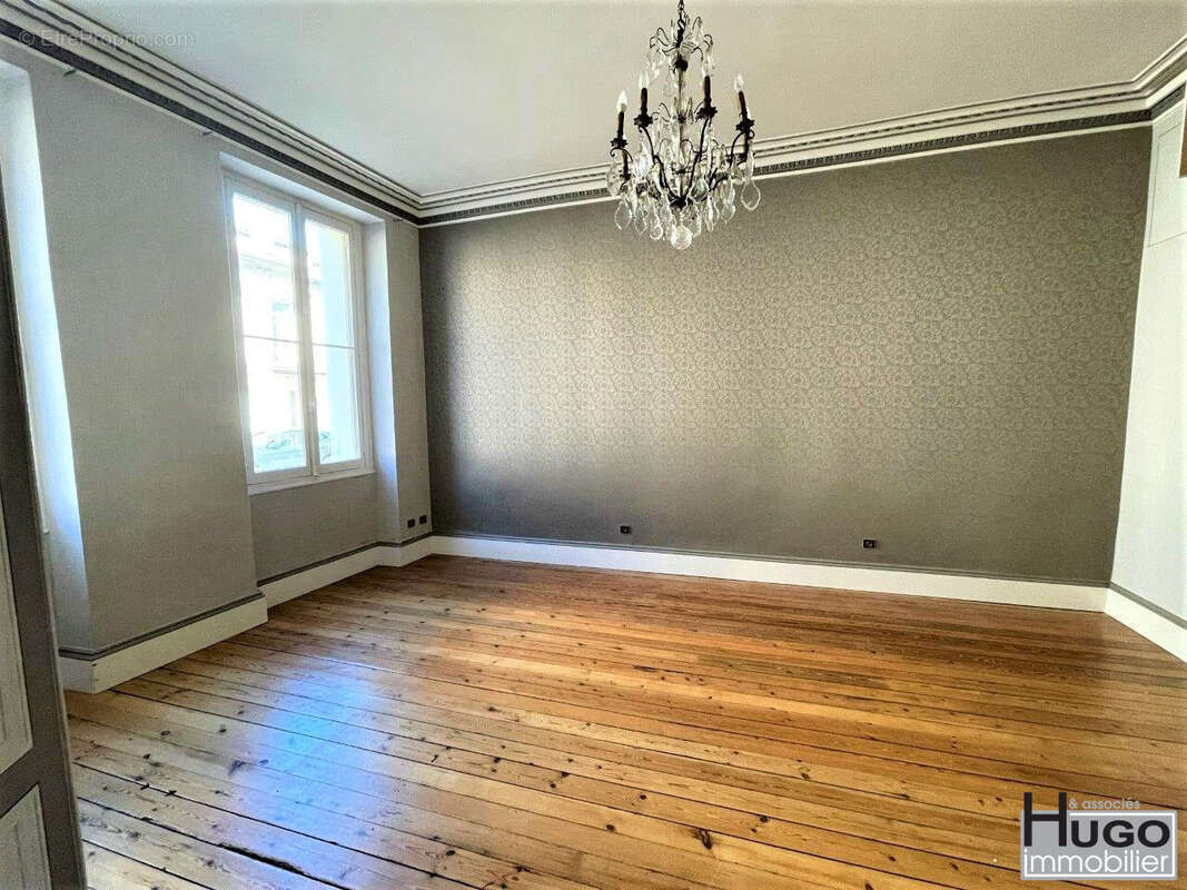 Bordeaux - croix de seguey - hotel particulier 485m² avec jardin 250m² et 2 parkings !!! - photo 4