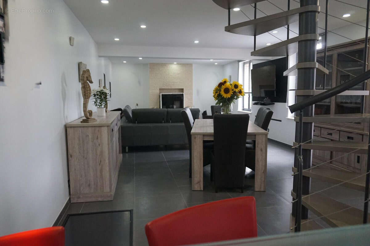 Maison 147 m² à Conde-Sur-L'escaut  - photo 2