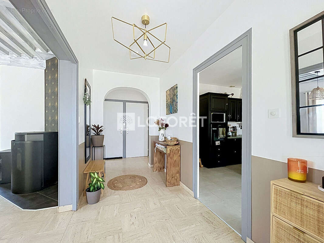 Maison à vendre Chaveyriat 6 pièce(s) 12.23 m2 - photo 3