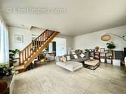 Maison à CHANTELOUP-LES-VIGNES