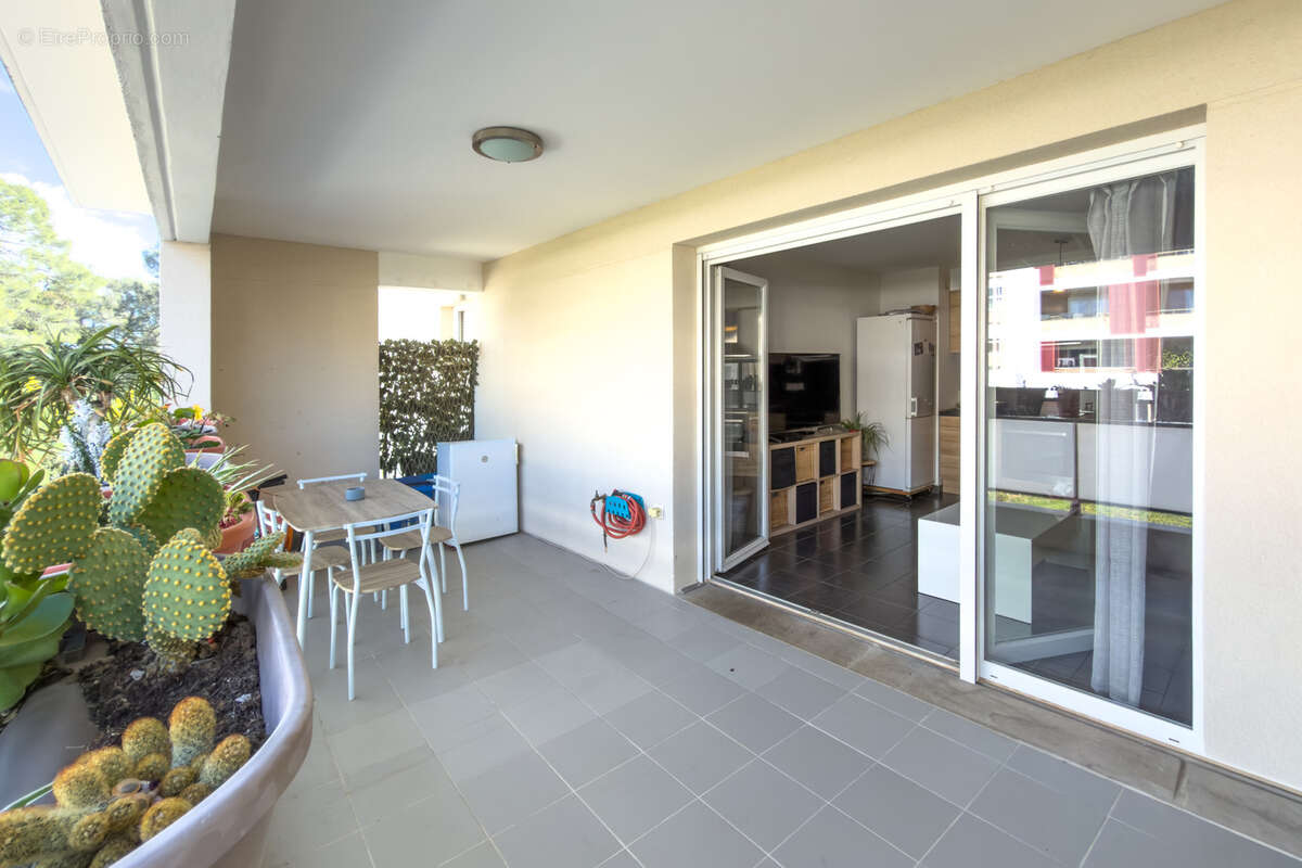 Appartement à LA LONDE-LES-MAURES