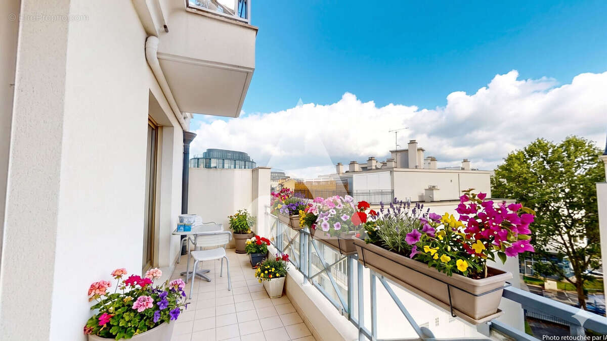 Appartement à LA GARENNE-COLOMBES