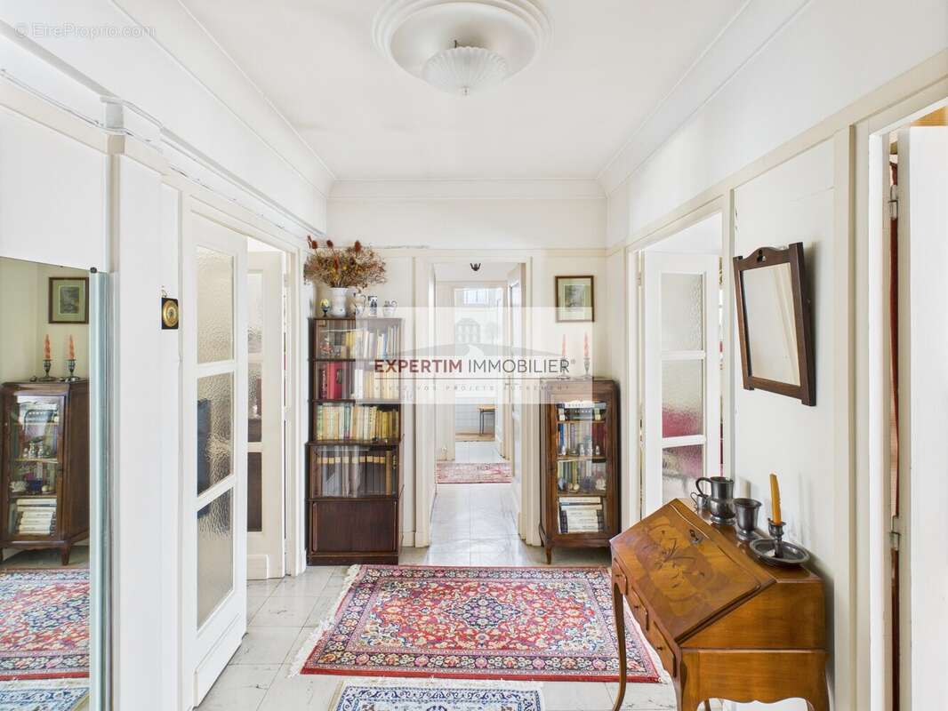 Appartement à VERSAILLES