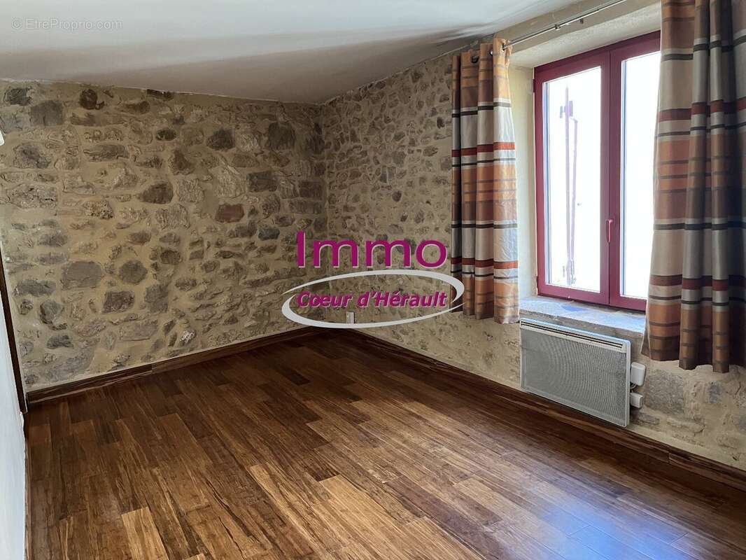 Maison à SAINT-FELIX-DE-LODEZ