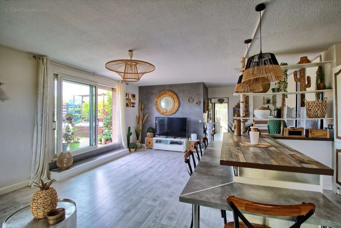 Appartement à MARSEILLE-9E