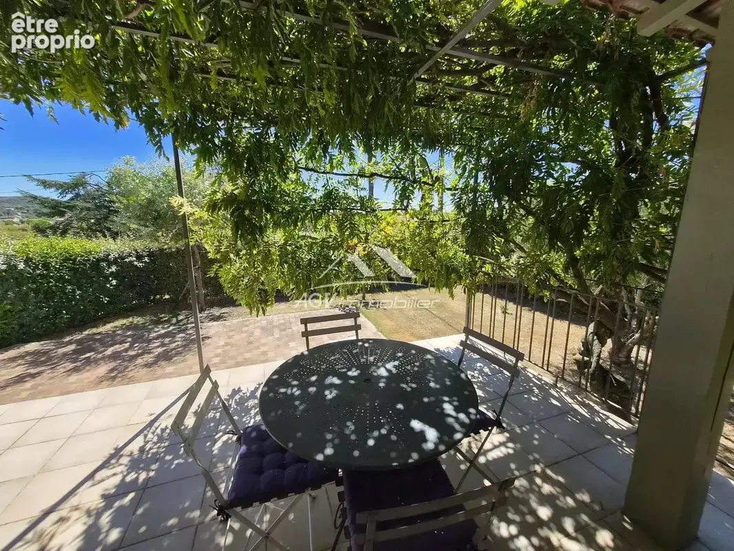 Maison avec garage , dépendance sur 2761 m² de terrain constructible - photo 2