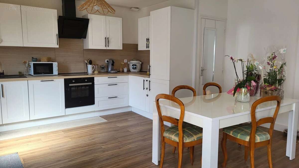Appartement à PONT-DE-VEYLE