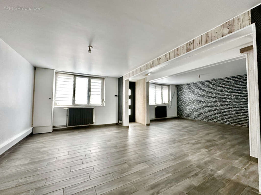 Maison à SAINGHIN-EN-MELANTOIS