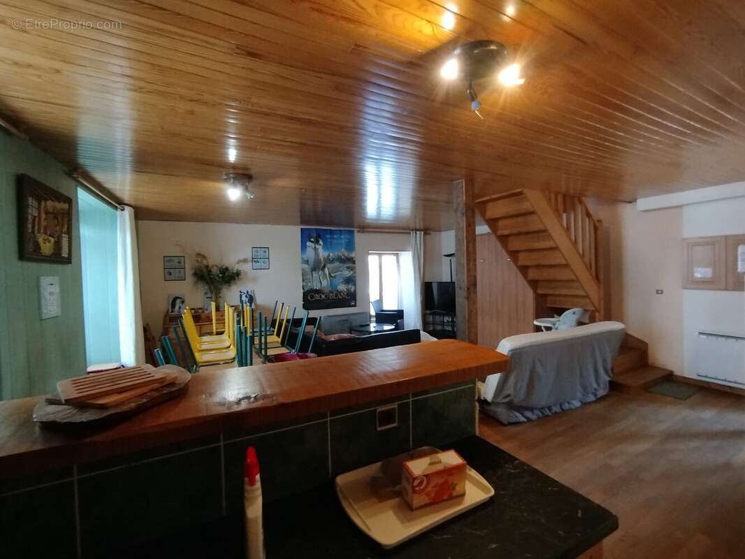 Appartement à BESSE-ET-SAINT-ANASTAISE