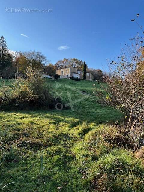 Maison à CHASSENEUIL-SUR-BONNIEURE