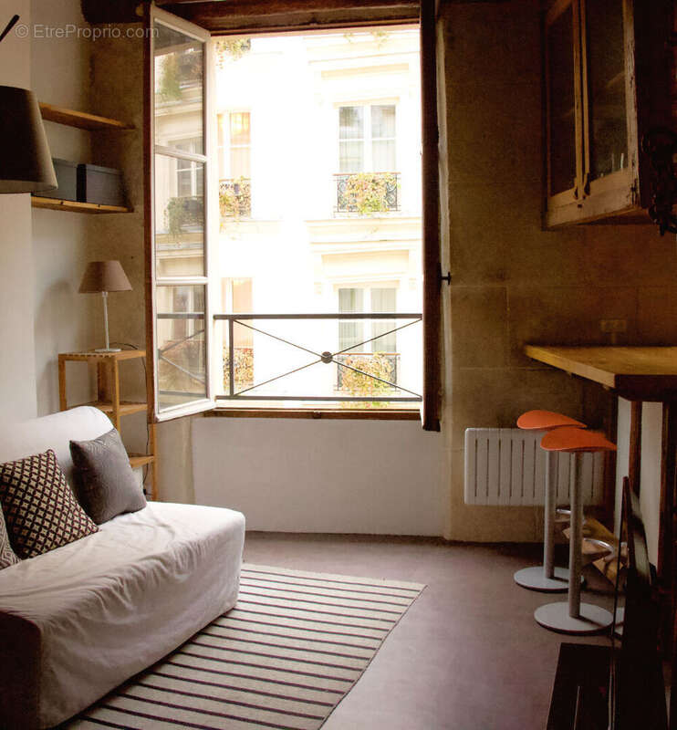 Appartement à PARIS-4E