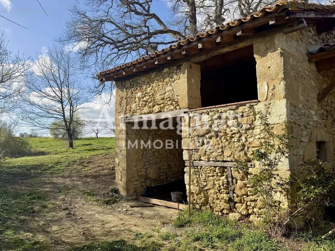 Maison à ROQUEBRUNE