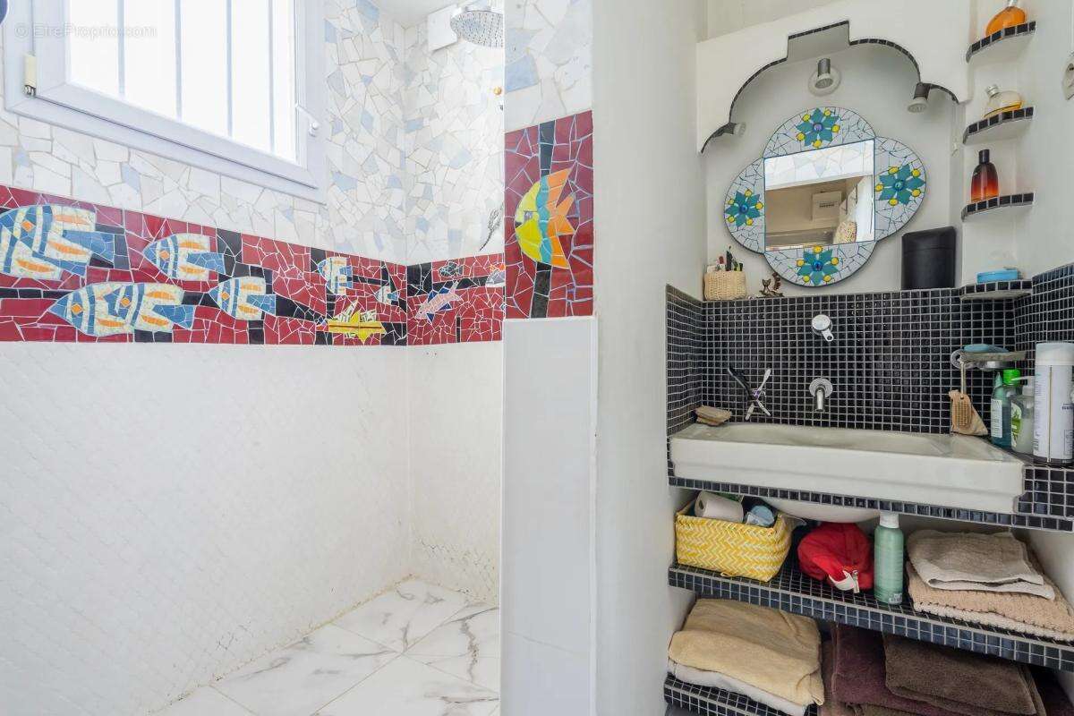 Maison de 9 pièces de 196 m² à Aubervilliers - photo 13