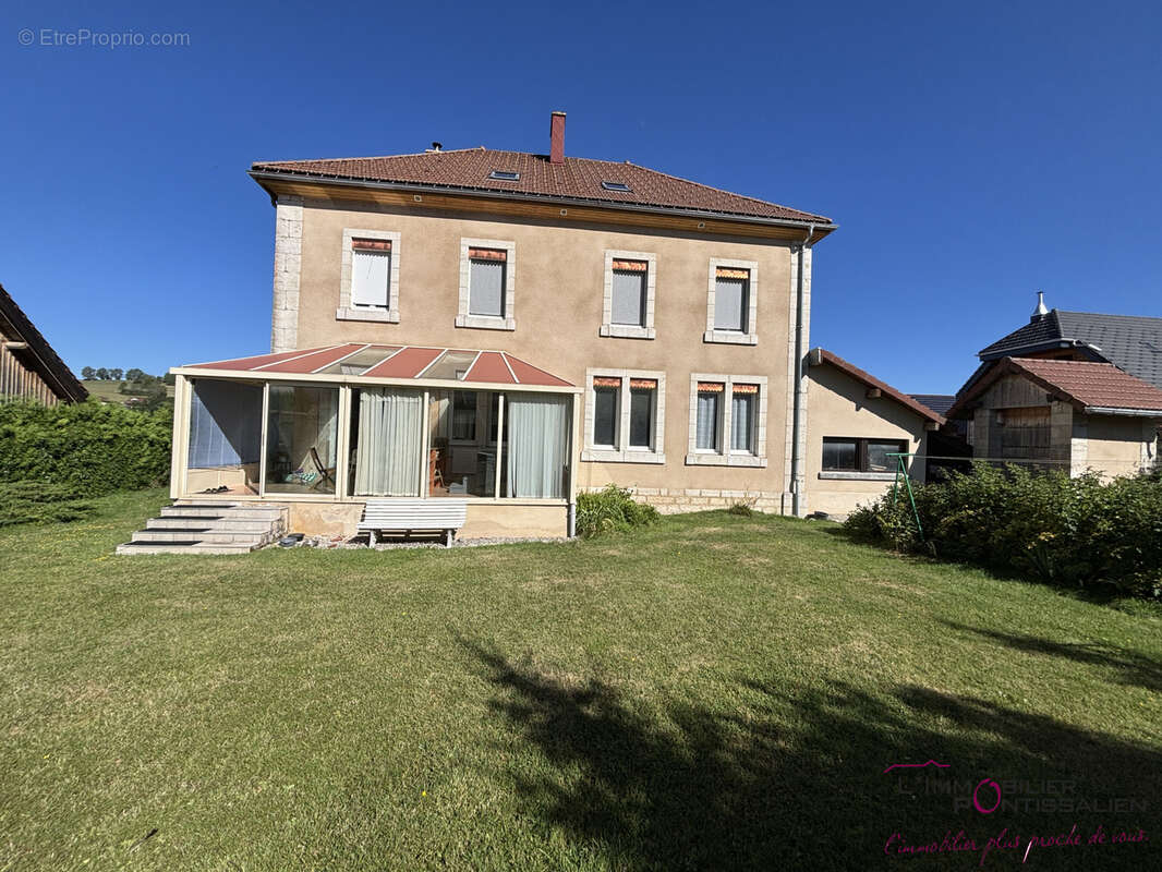 Maison de caractere - 200 m2 - longevilles mont d'or - photo 15