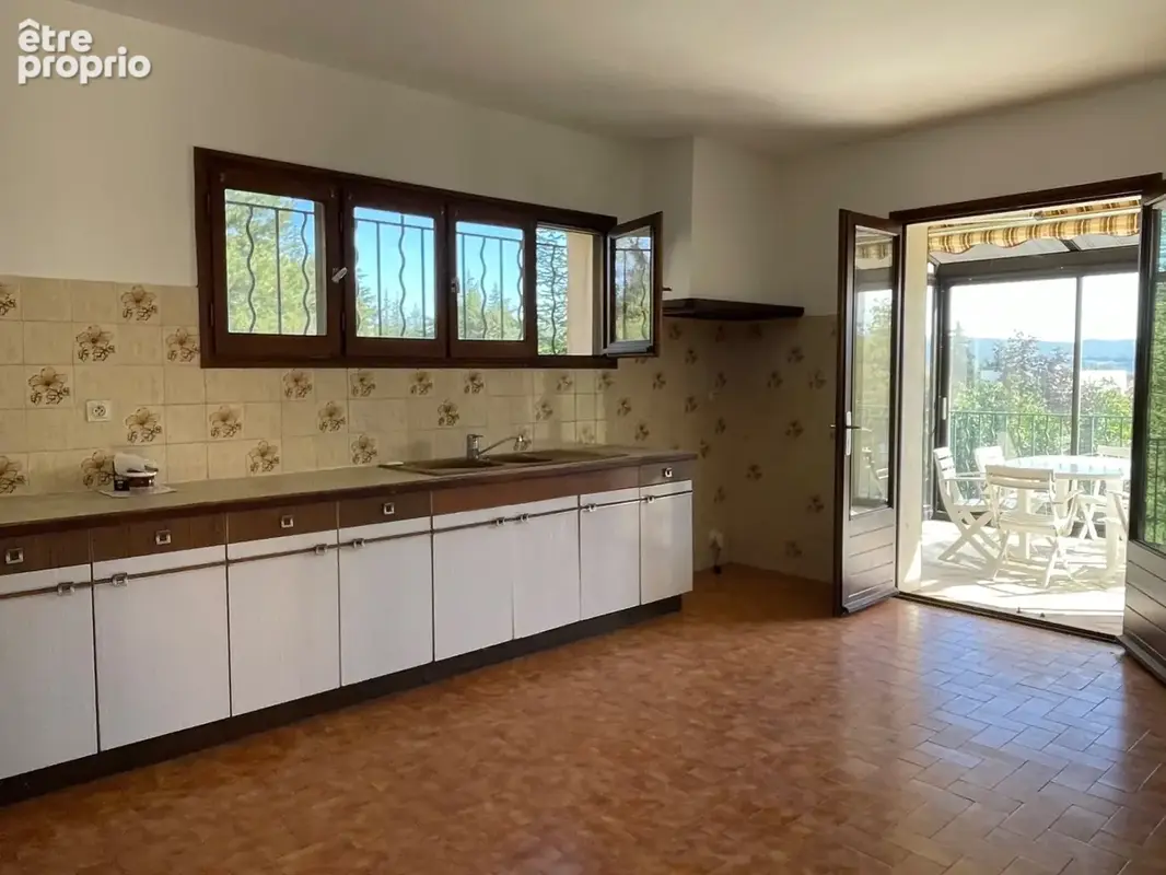 Céreste (04)  Villa de plain-pied 128 m², 4 chambres, garage et terrain 840 m² - photo 7