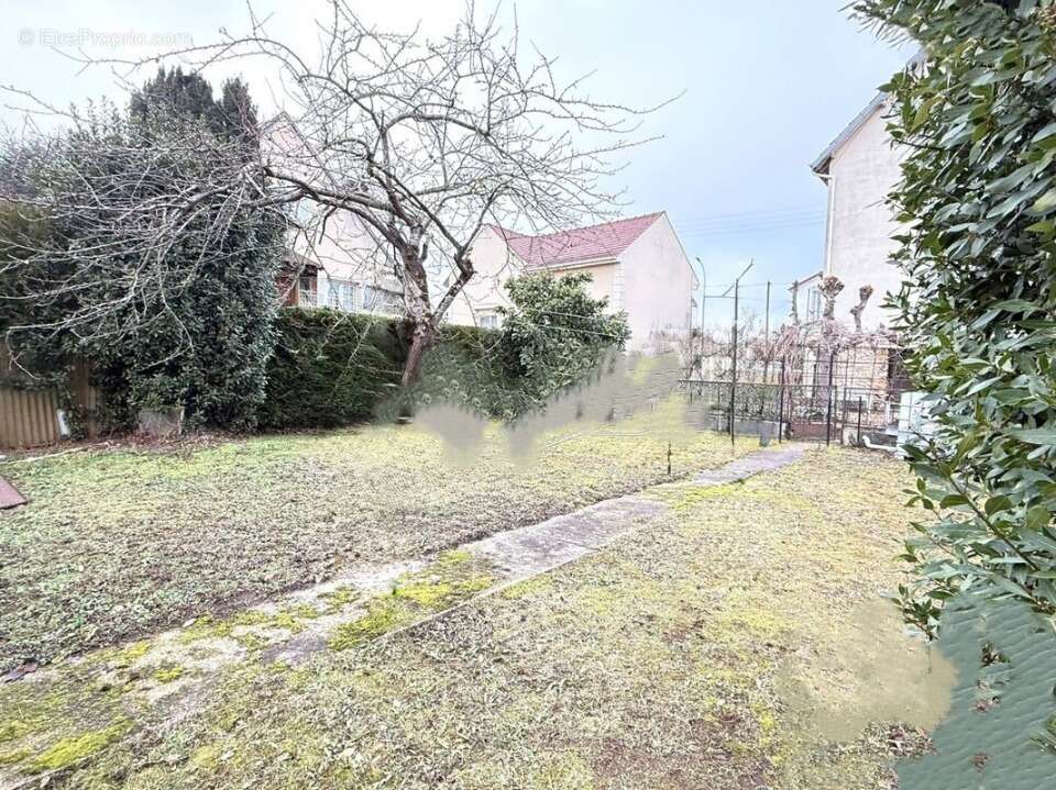 Terrain 277 m² à Beauchamp  - photo 3