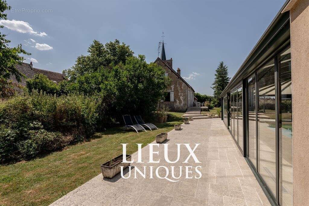 Lieux uniques ® x propriétés privées ®  ancien presbytère de 183 m² terrain de 183 m² - cloyes (41) - photo 8