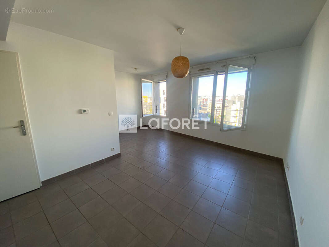 Appartement à NANTERRE