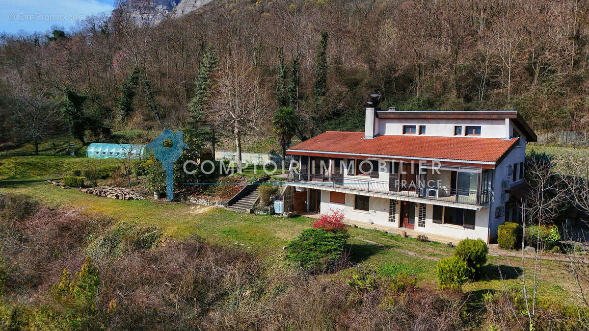 Maison à LUMBIN