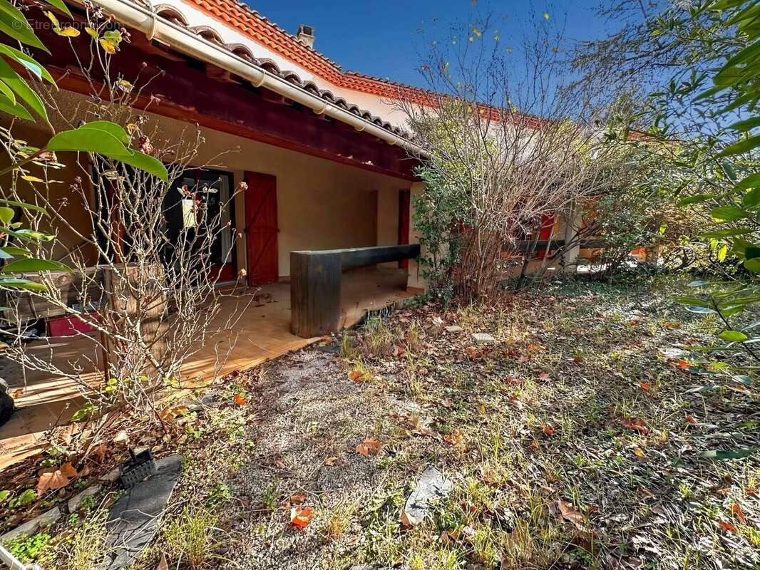 Maison à SAINT-JEAN-DE-CORNIES