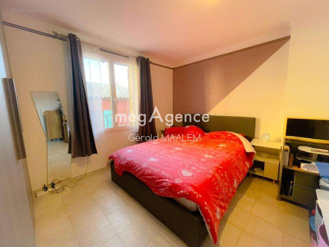 Maison à LA GARDE-FREINET