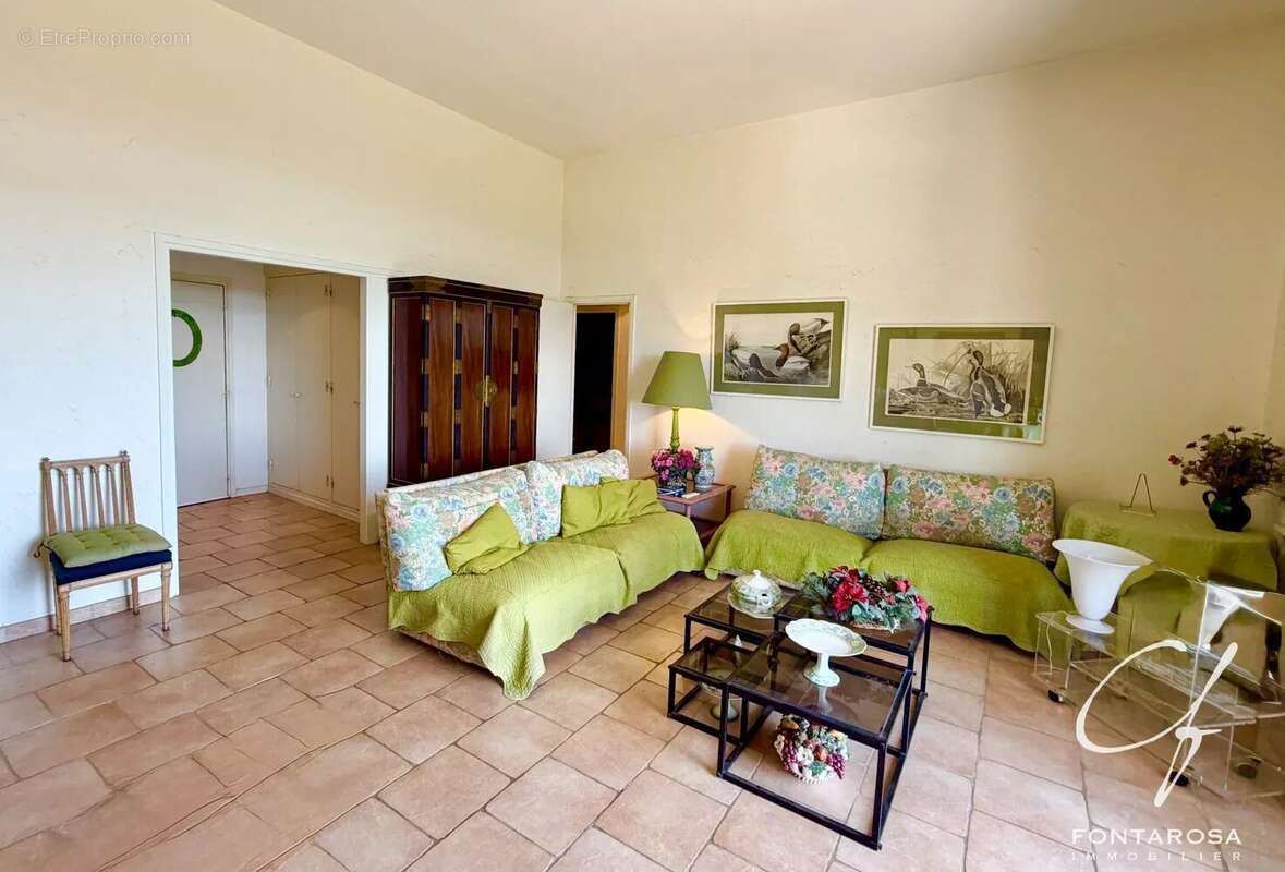 Appartement à SAINT-RAPHAEL