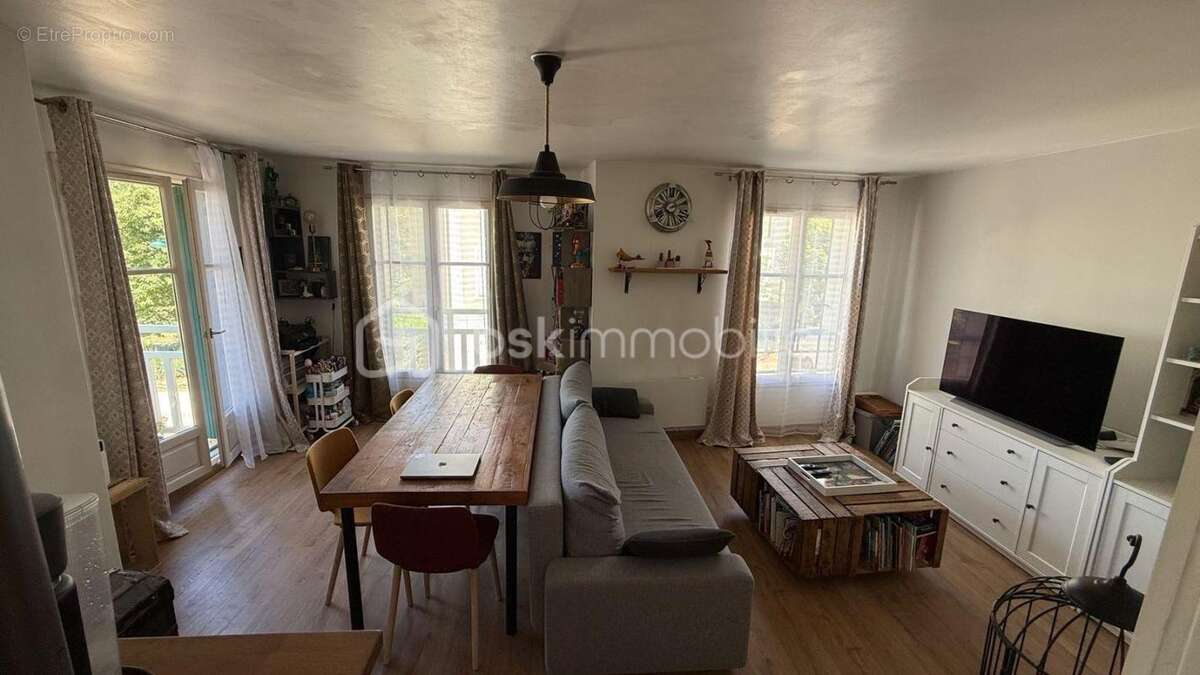 Appartement à BAILLY-ROMAINVILLIERS
