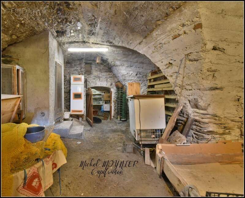 Maison à SAINT-ANDRE-D'EMBRUN