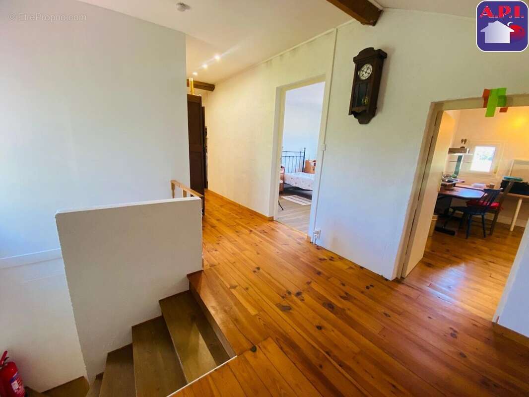 Maison 110 m² à Artigat  - photo 6