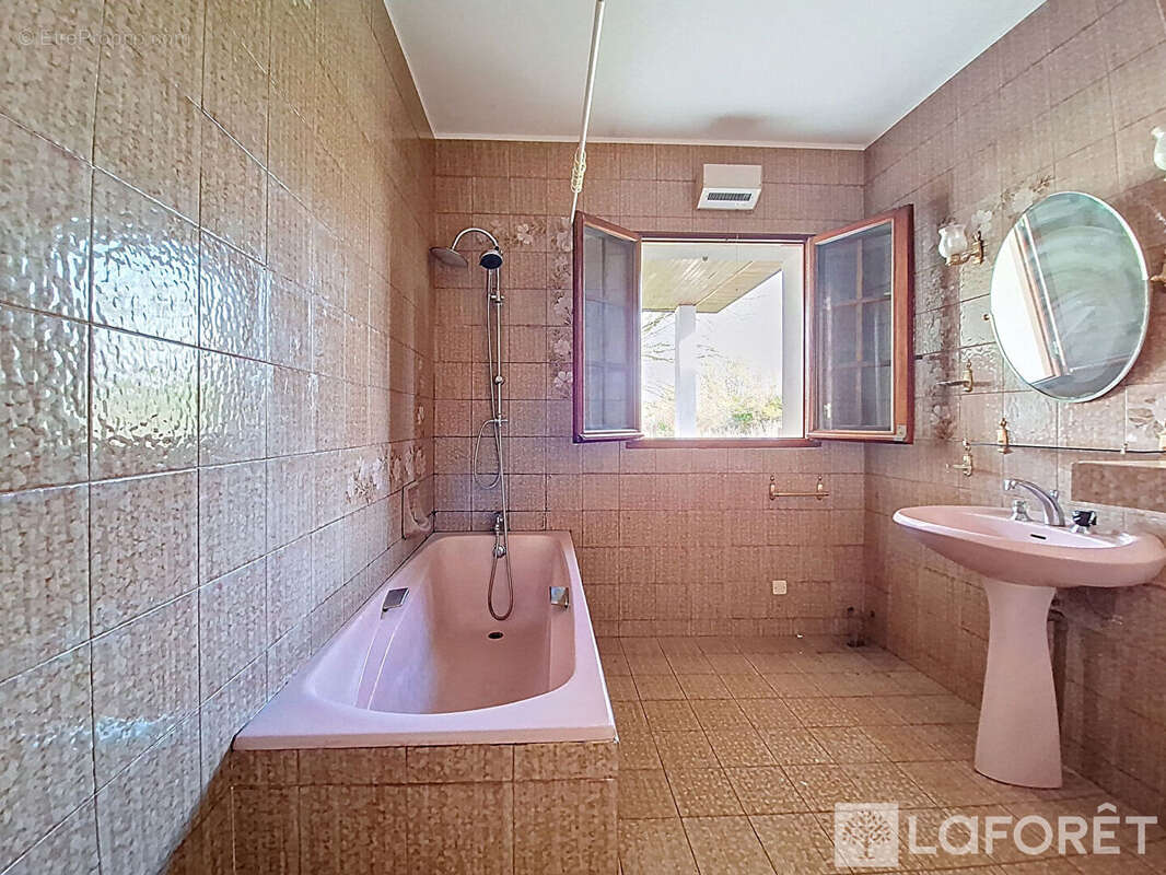 Maison à CUBZAC-LES-PONTS