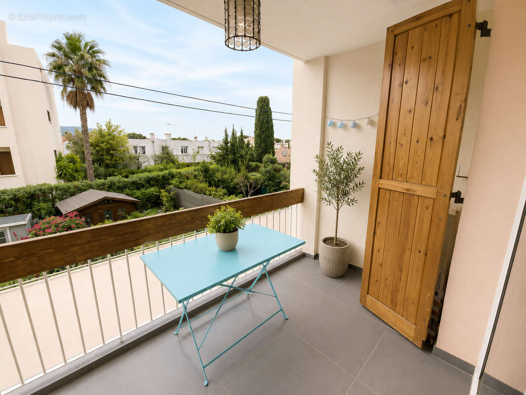 Appartement à SAINT-CYR-SUR-MER