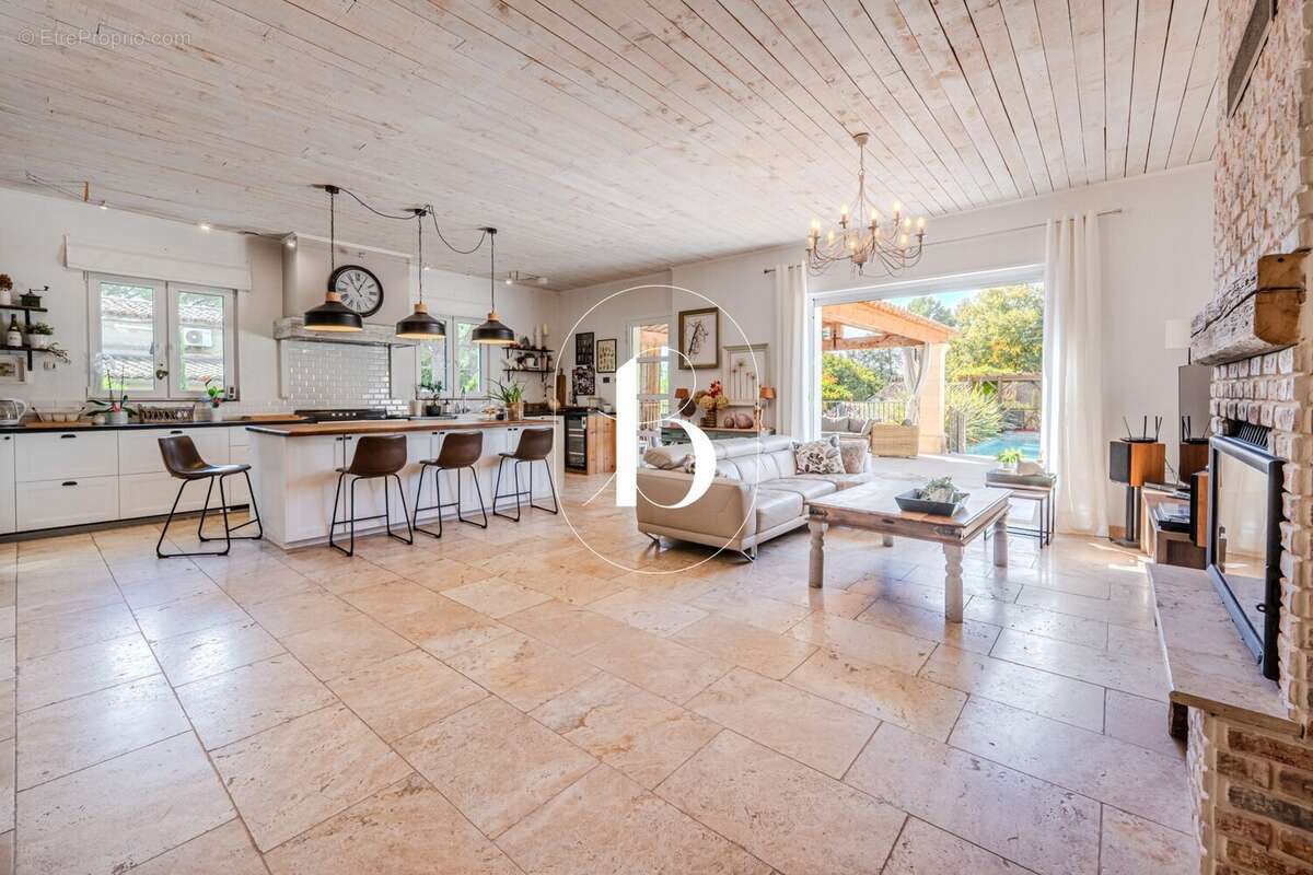 Maison à UZES
