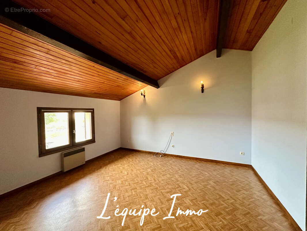 Maison à PUJAUDRAN