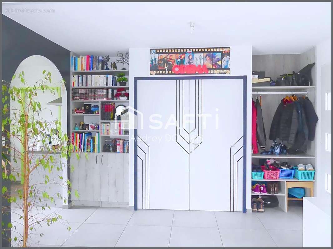 Photo 3