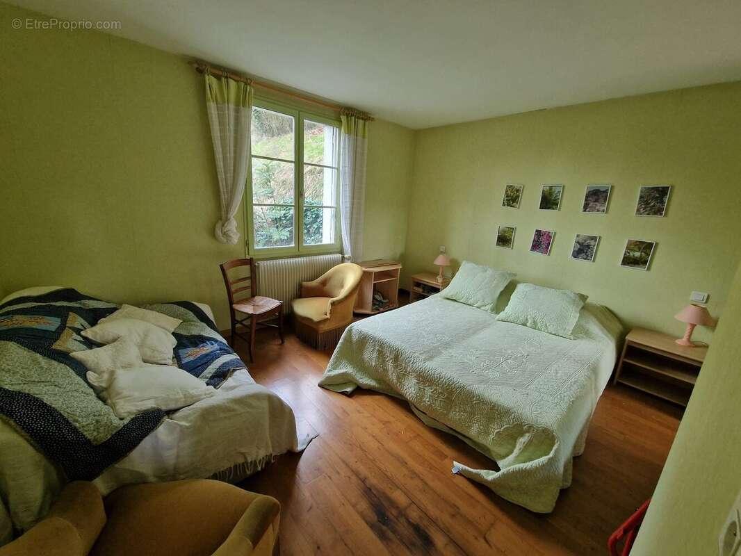 Maison à VILLAINES-LES-ROCHERS