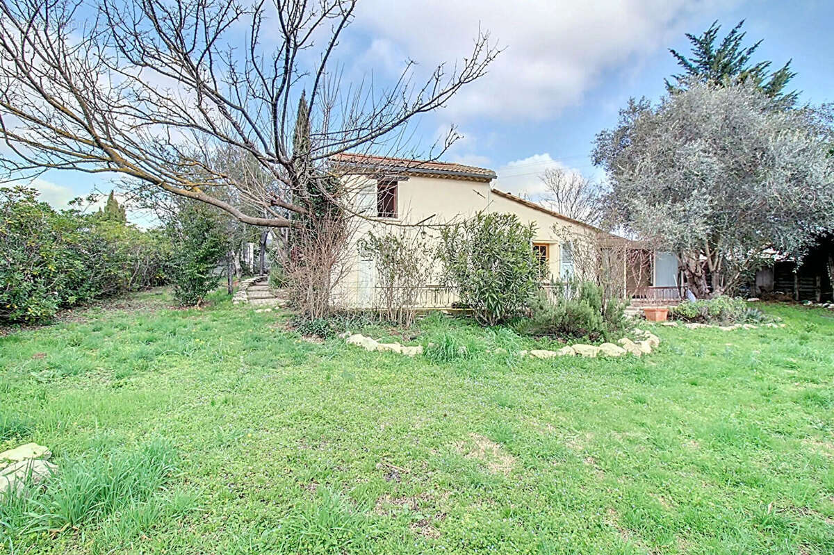 Maison à FIGANIERES