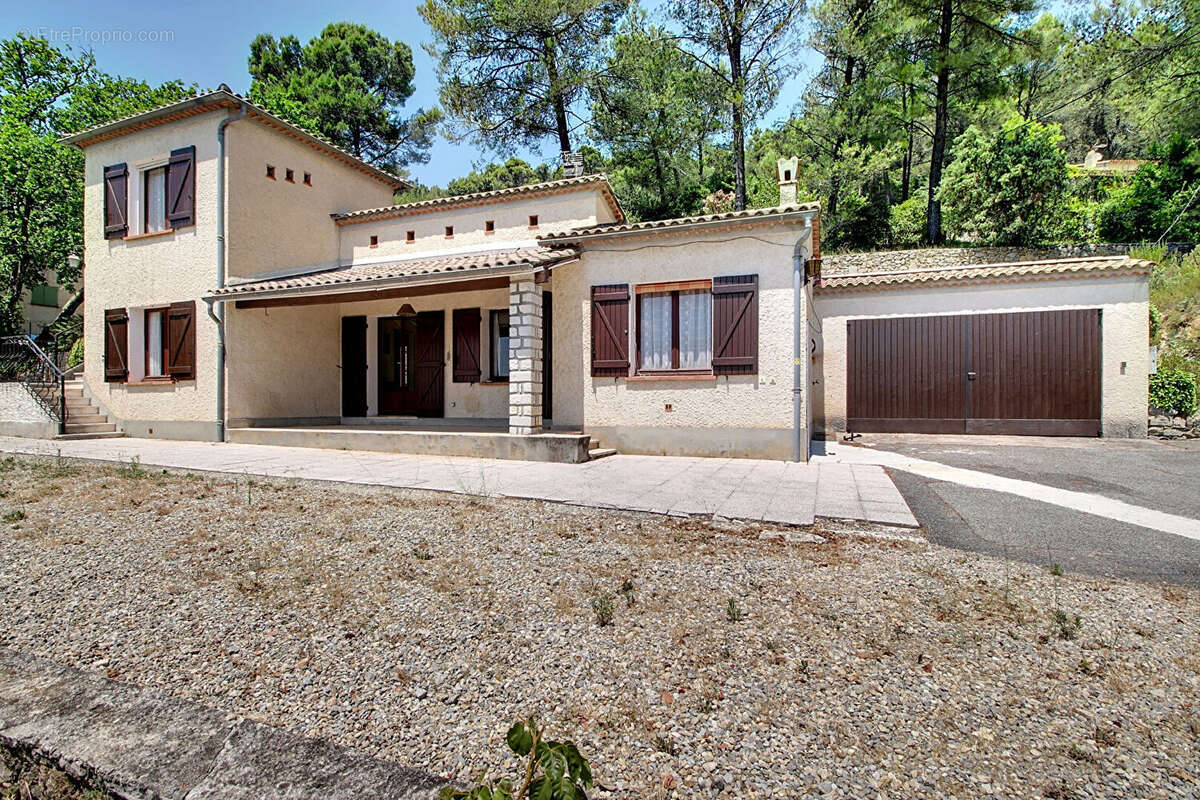 À vendre en exclusivité - lorgues - maison à fort potentiel de 83m²  avec une vue dominante et très grand garage 65m² - photo 25