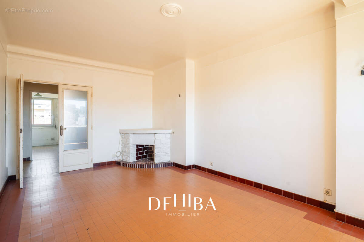 Appartement à MARSEILLE-2E