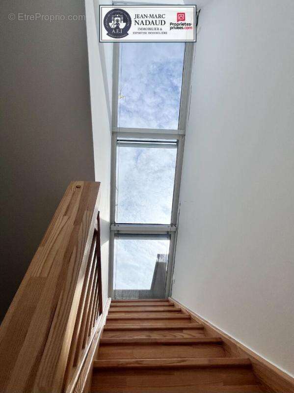 Fréjus - T4 signature, Dernier Étage + Rooftop 63 m² -Panorama Estérel & Horizon Mer - photo 17