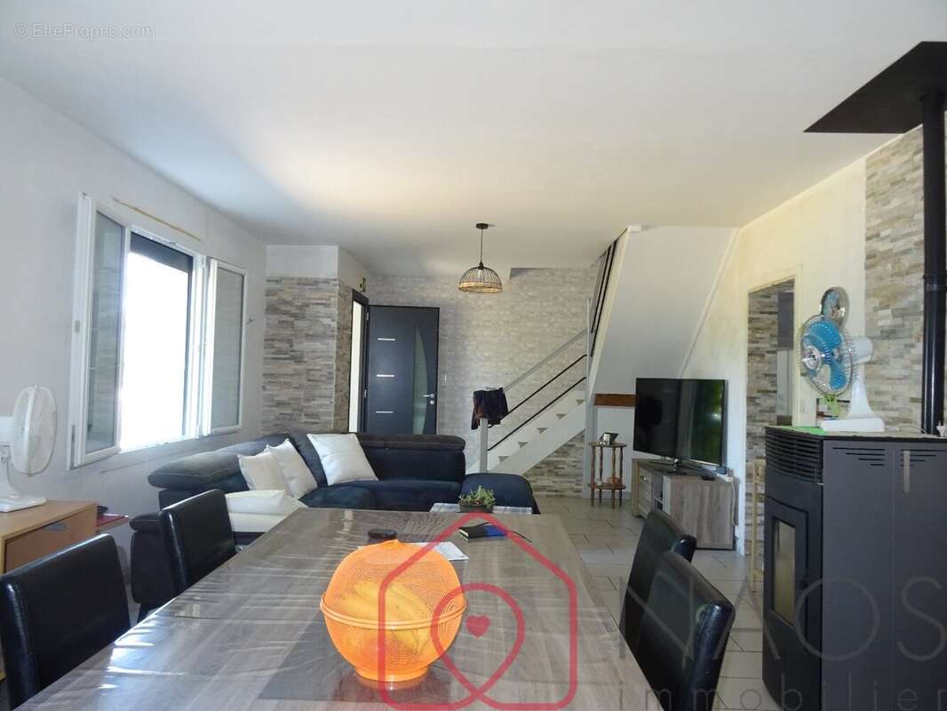 Maison rénovée T5- 120 m² hab. - photo 4