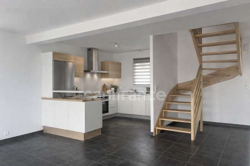 Maison à LE RELECQ-KERHUON