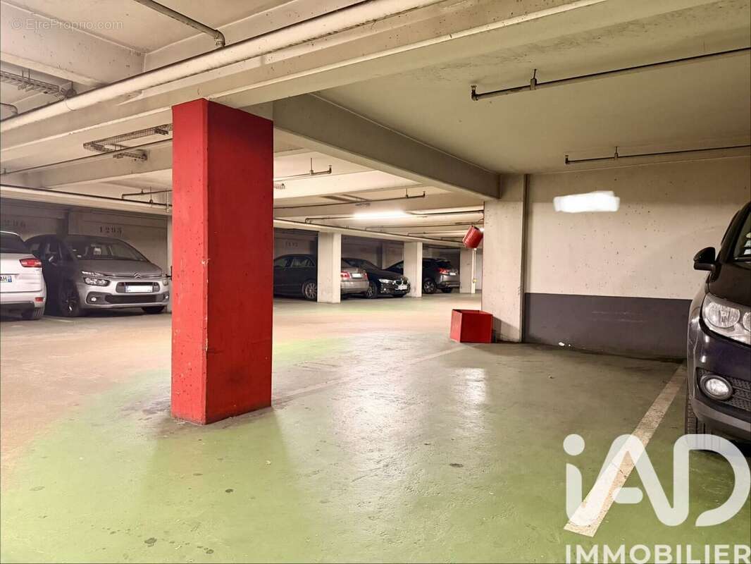 Photo 4 - Parking à PARIS-10E
