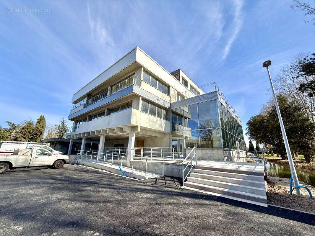 Commerce à BOUILLARGUES