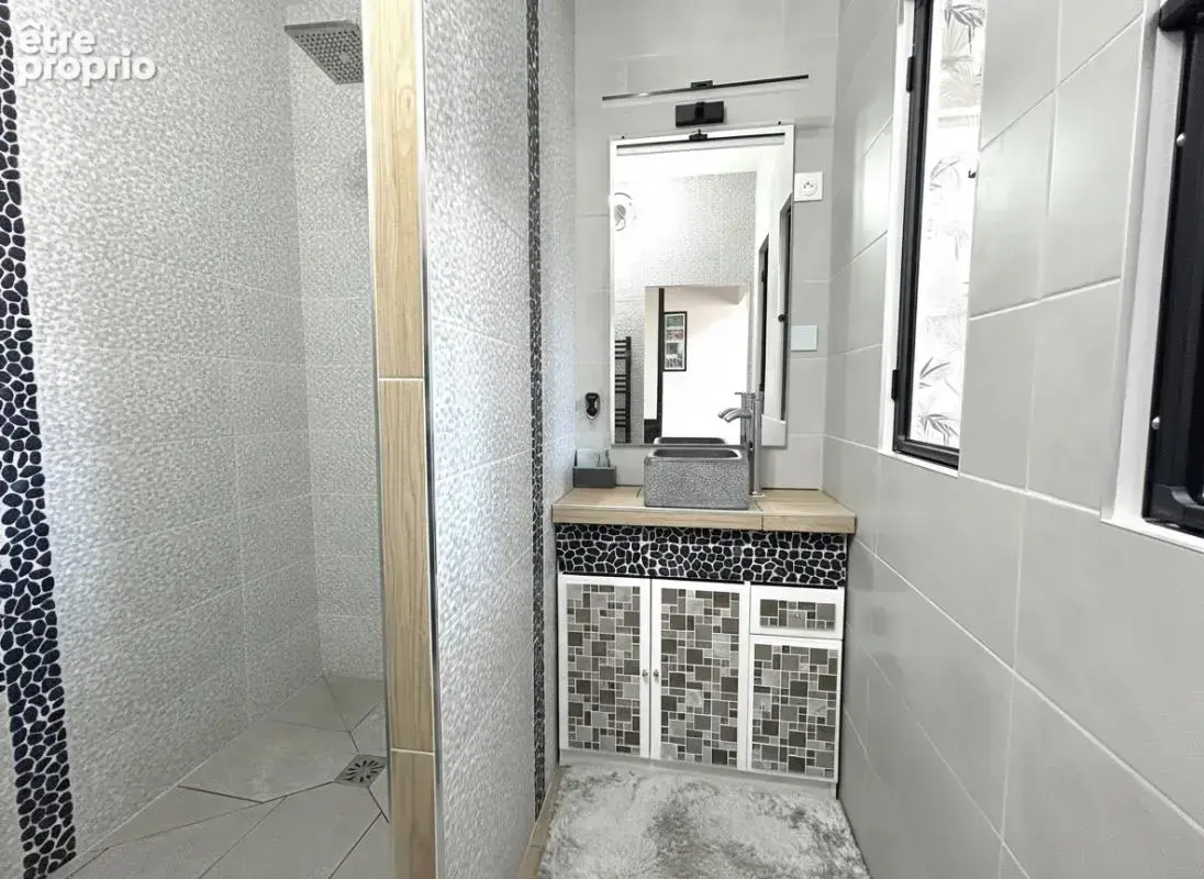 Maison rénovée 2 chambres + grenier aménageable à Fleuré - photo 9