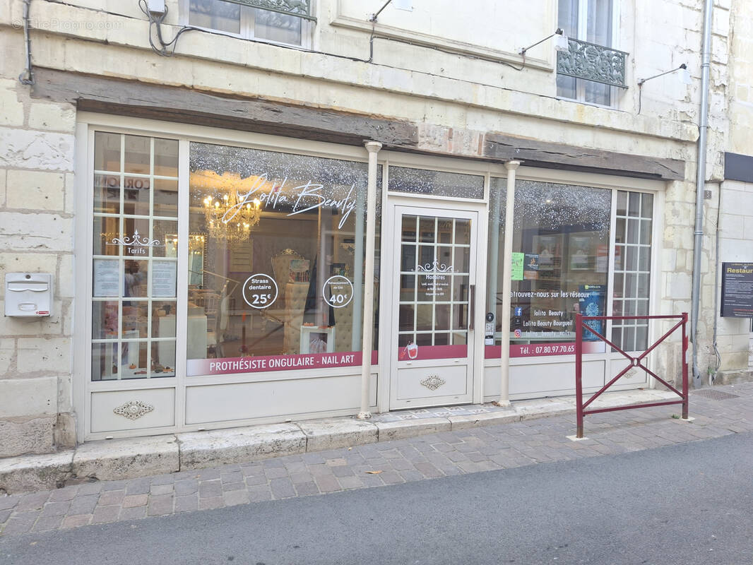 Commerce à BOURGUEIL