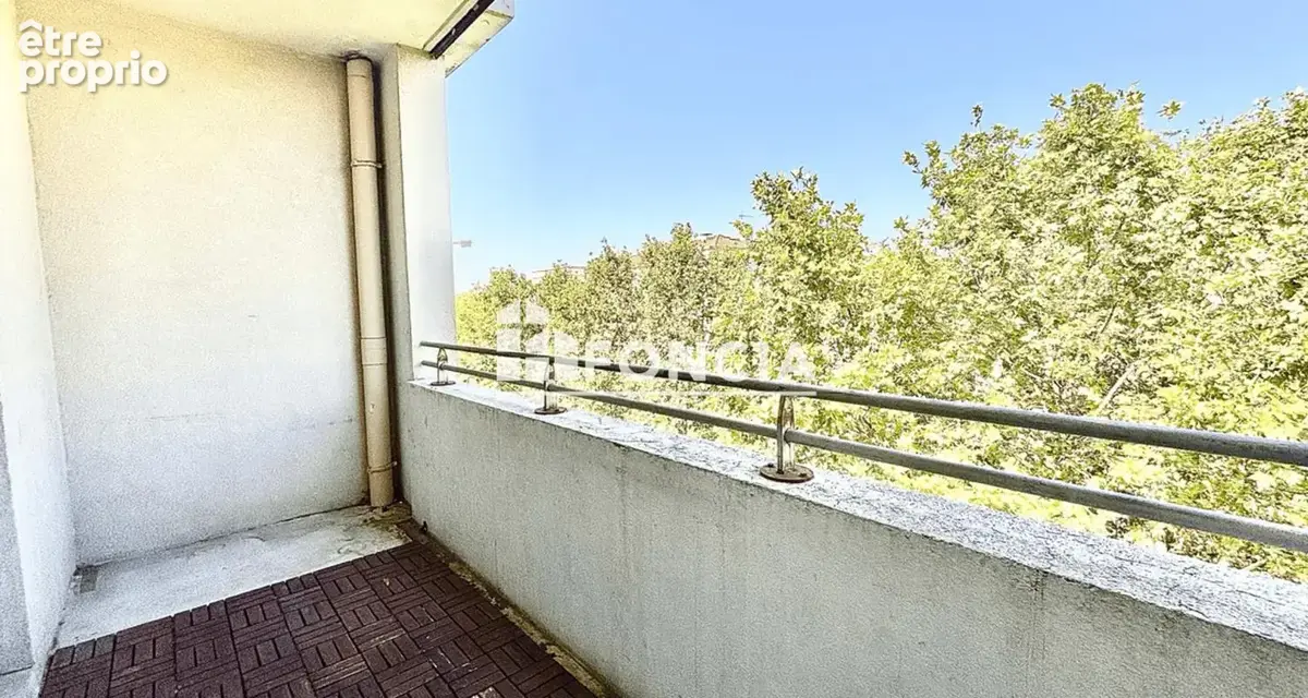 Montpellier : T2 avec terrasse et parking sous-sol, au 5ème étage, libre de suite - photo 2